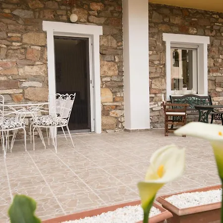 Two Bedroom Apartment With Hidden Garden Athènes Extérieur photo