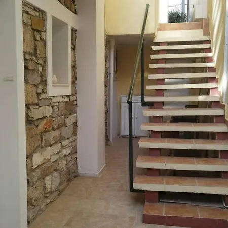 Two Bedroom Apartment With Hidden Garden Athènes Extérieur photo
