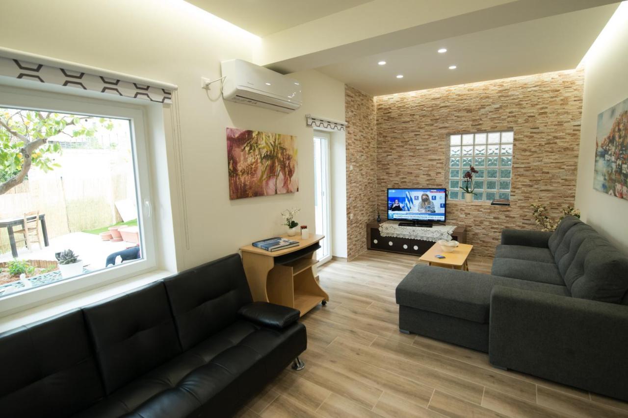 Two Bedroom With Hidden Garden * Athen