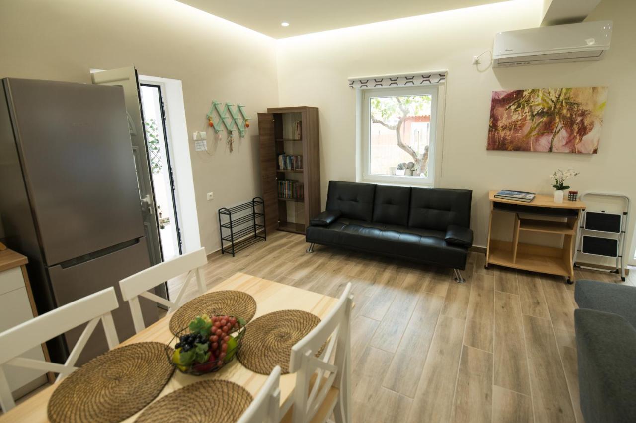 Apartment Two Bedroom With Hidden Garden *