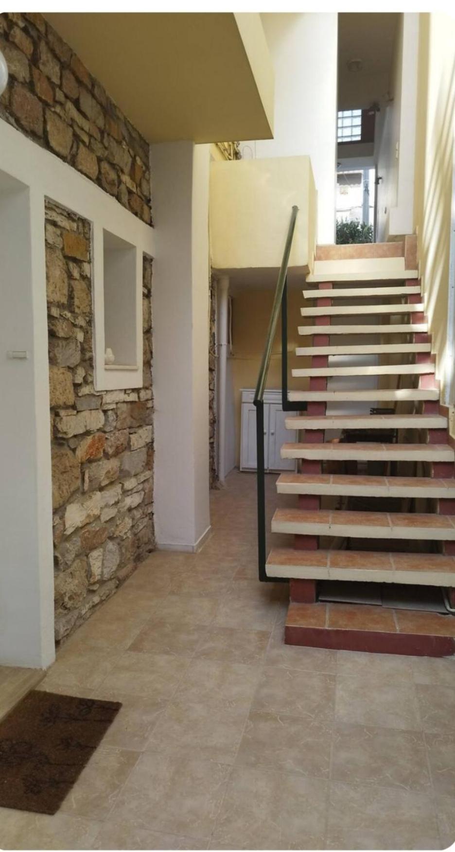 Two Bedroom With Hidden Garden *